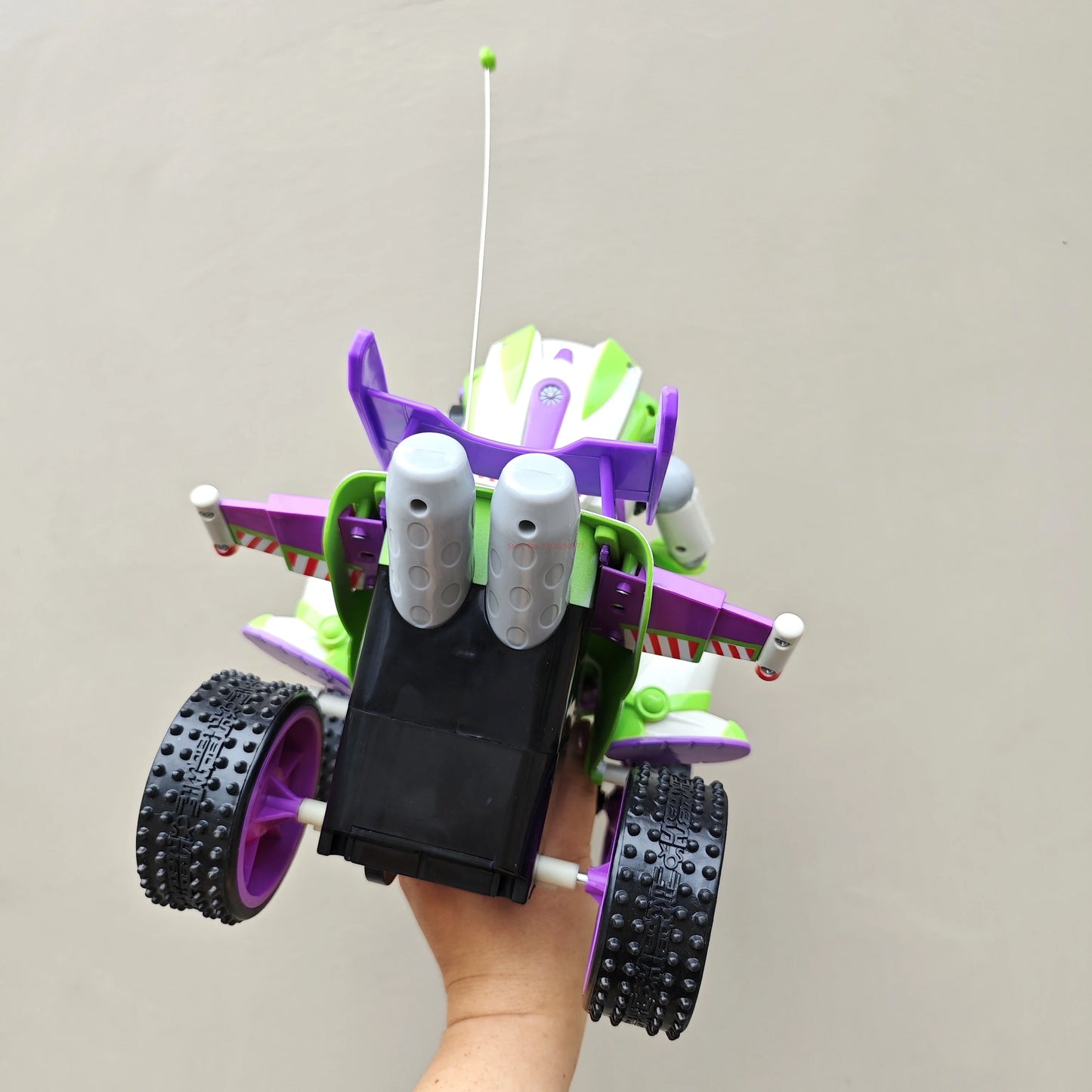 Jouet Quad Télécommandé Buzz l'Éclair - RC Télécommandé